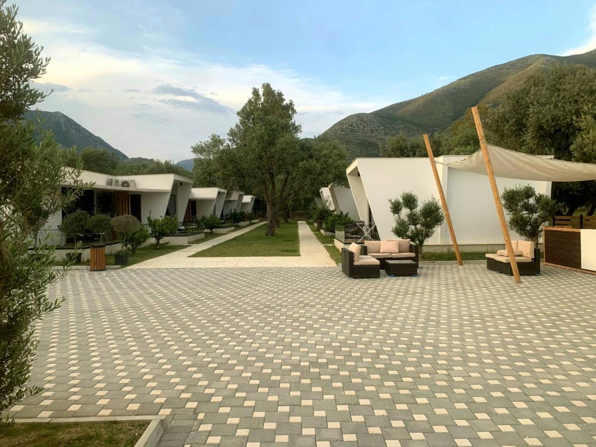 Luna Mare Seaside Suites Borsh Esterno foto