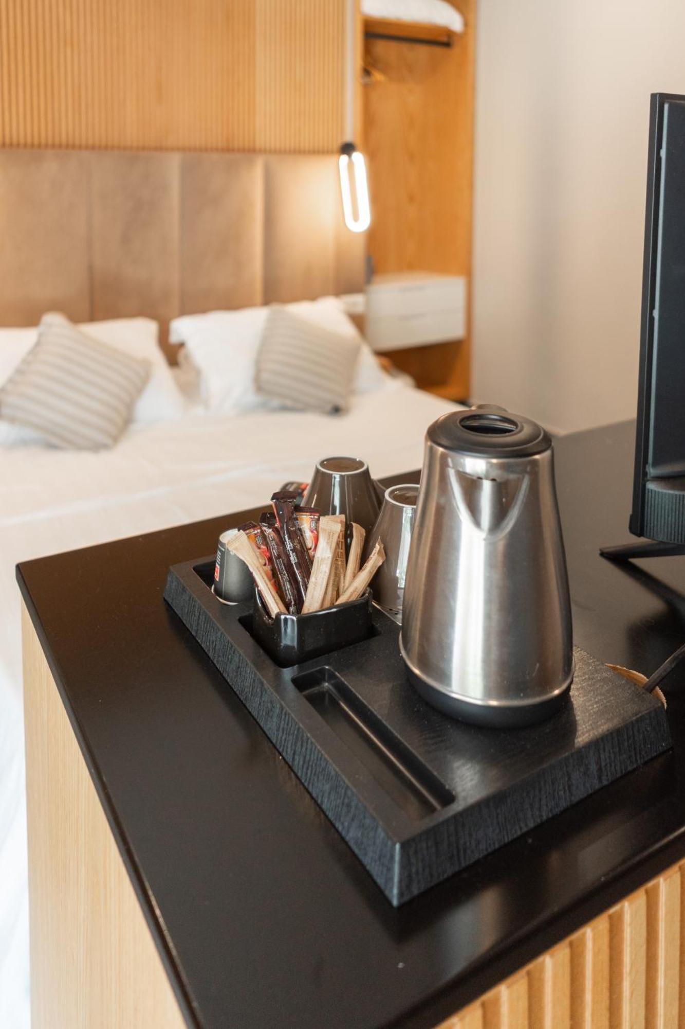 Luna Mare Seaside Suites Borsh Esterno foto