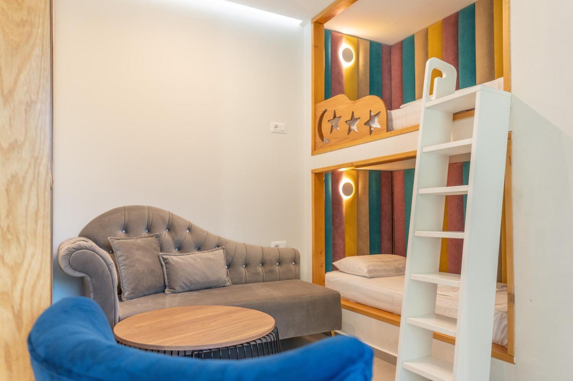 Luna Mare Seaside Suites Borsh Esterno foto