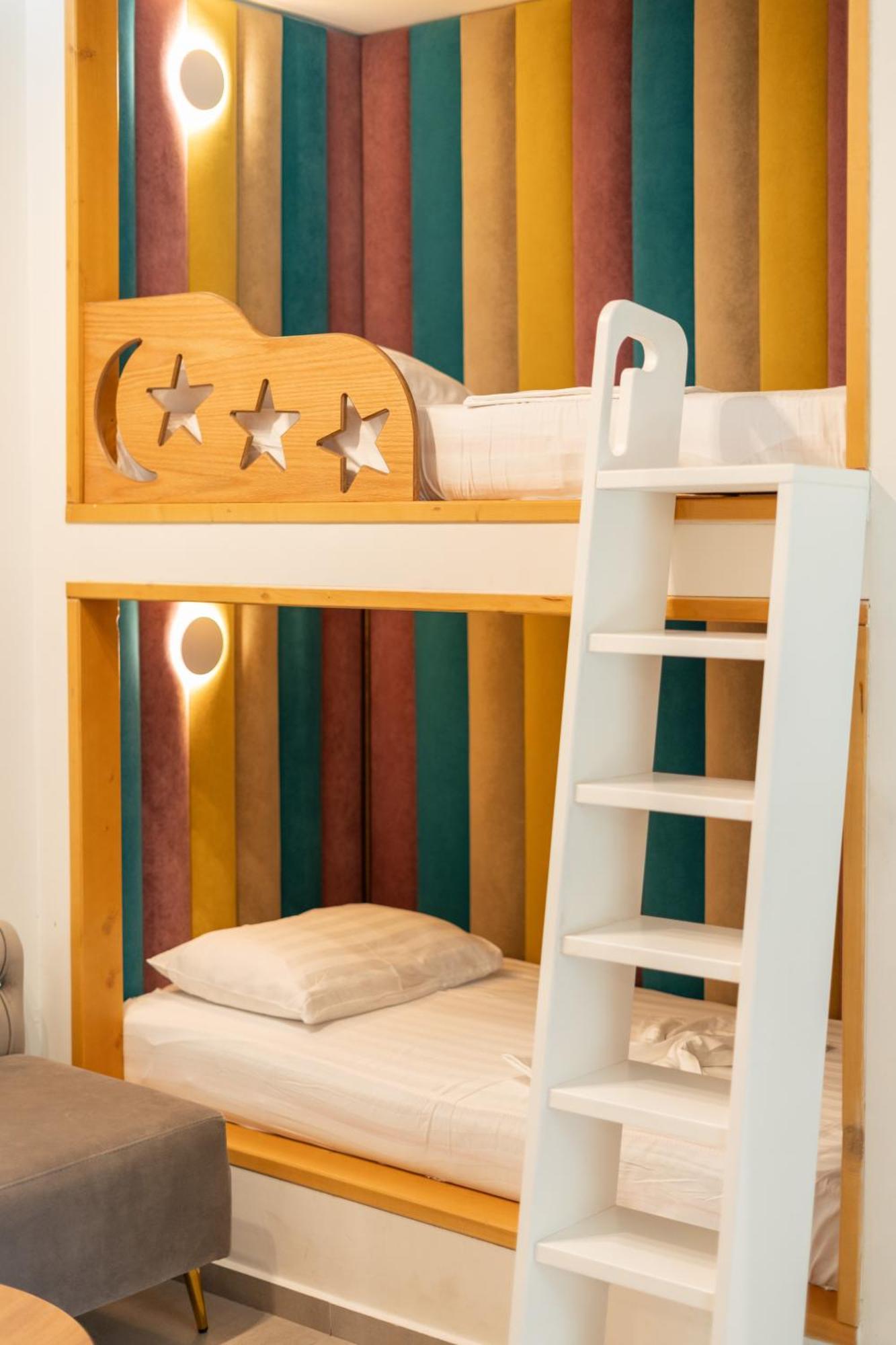 Luna Mare Seaside Suites Borsh Esterno foto