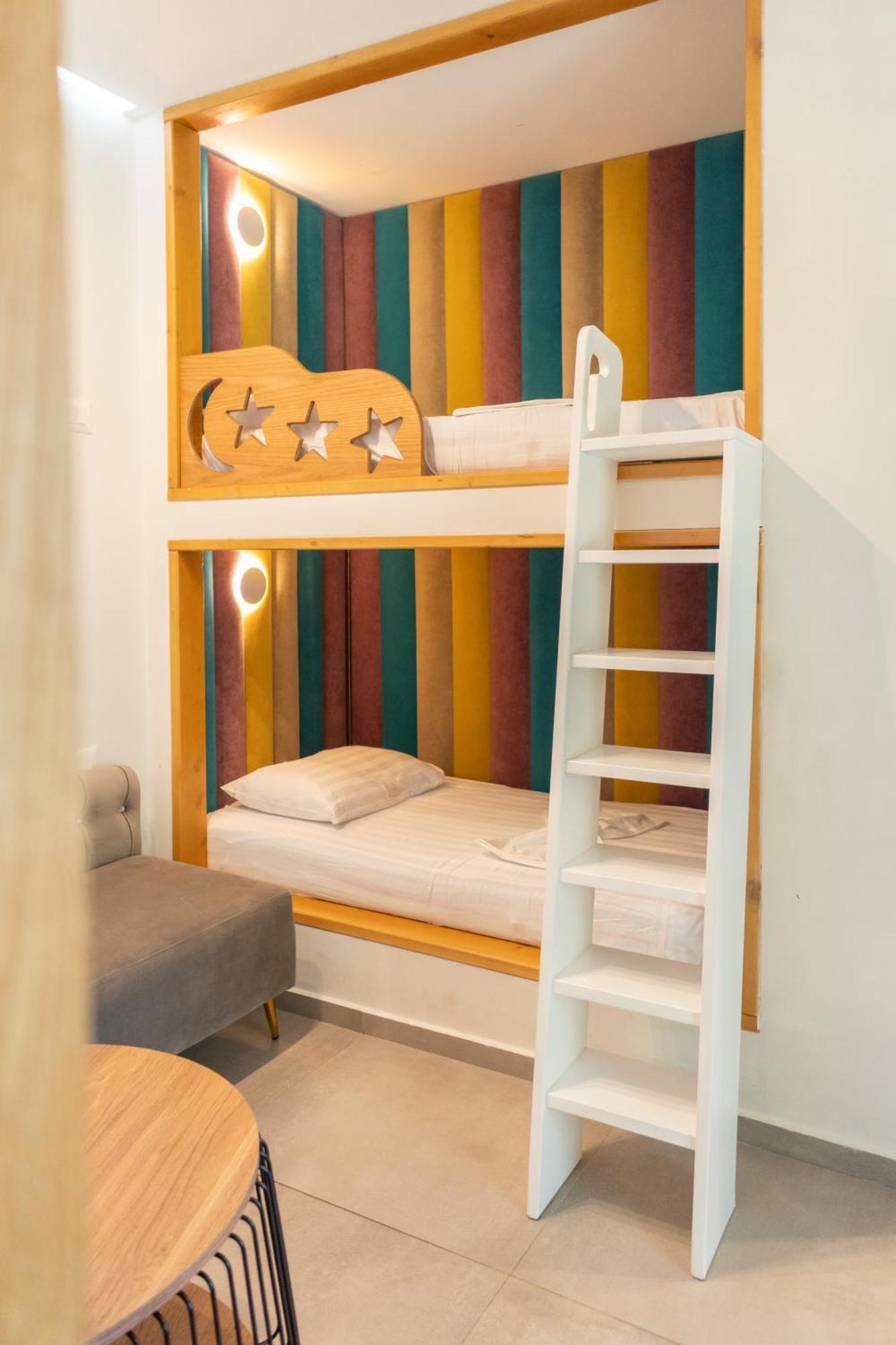 Luna Mare Seaside Suites Borsh Esterno foto