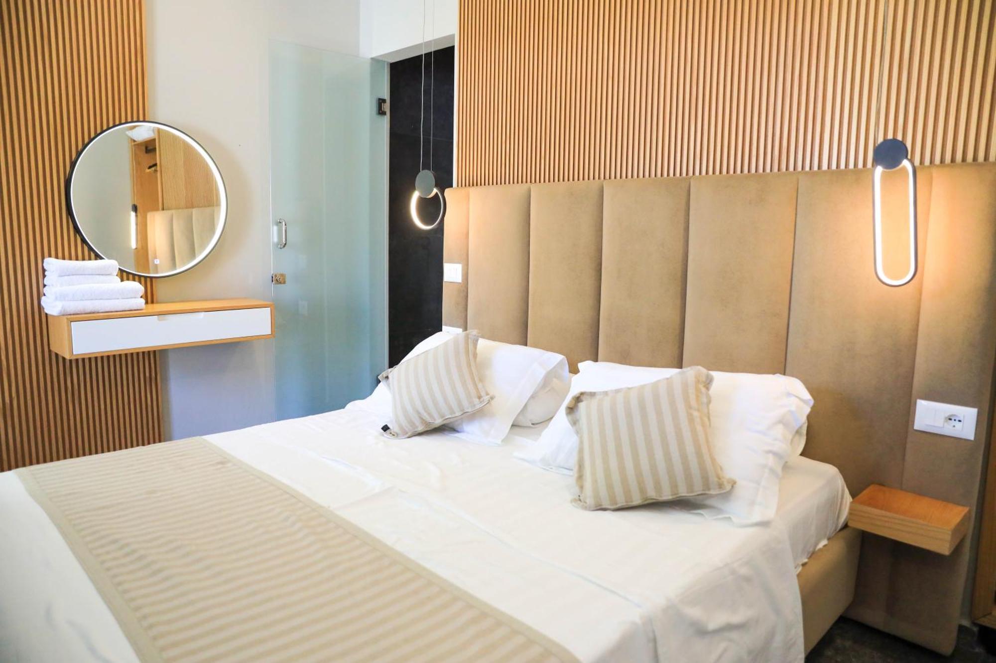 Luna Mare Seaside Suites Borsh Esterno foto