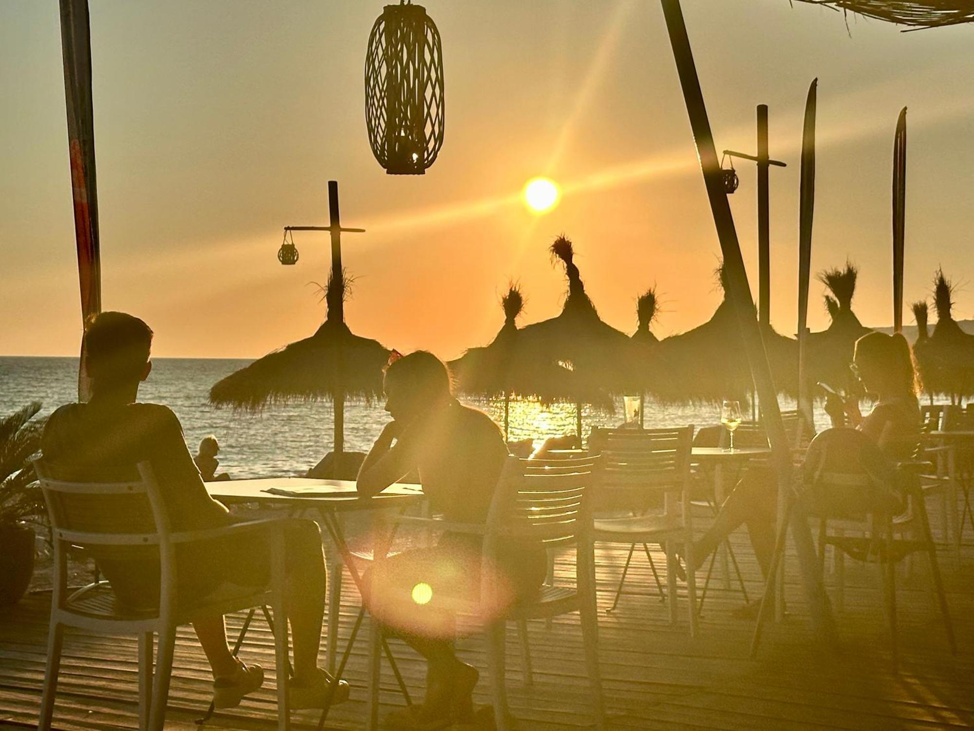 Luna Mare Seaside Suites Borsh Esterno foto