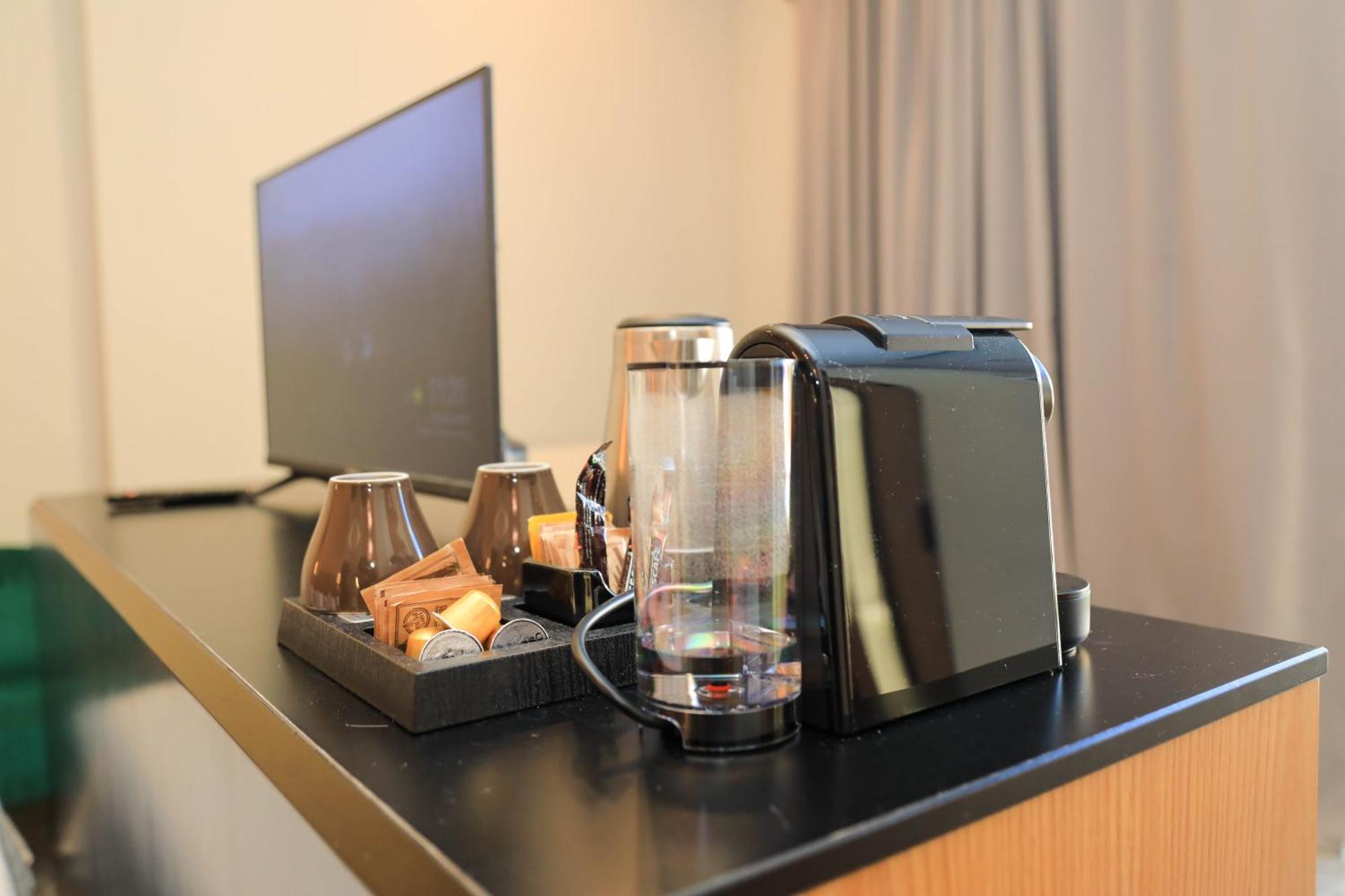 Luna Mare Seaside Suites Borsh Esterno foto