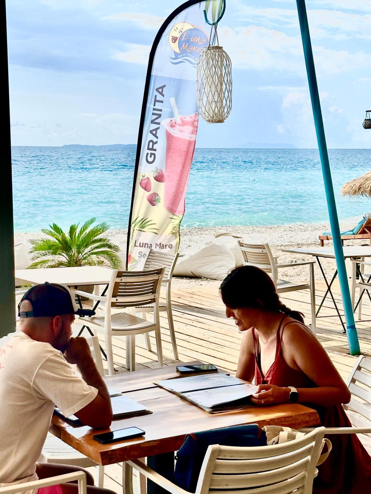 Luna Mare Seaside Suites Borsh Esterno foto