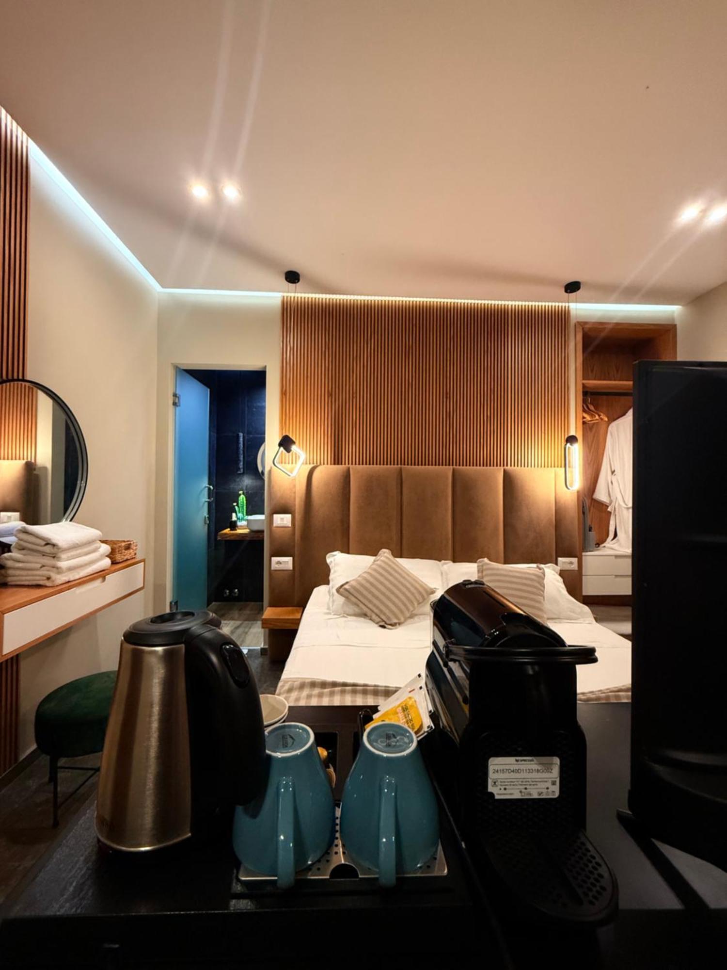Luna Mare Seaside Suites Borsh Esterno foto
